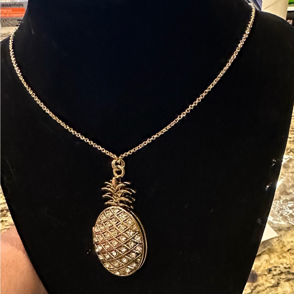 Gold Pineapple Pendant Necklace Gold Pineapple Pendant Necklace